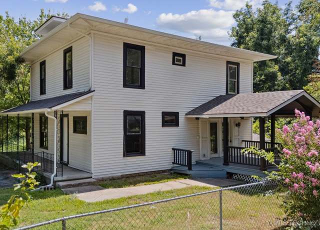 Property at 512 Cherokee St, Cleveland, OK 74020, 4 beds, 1.5 baths