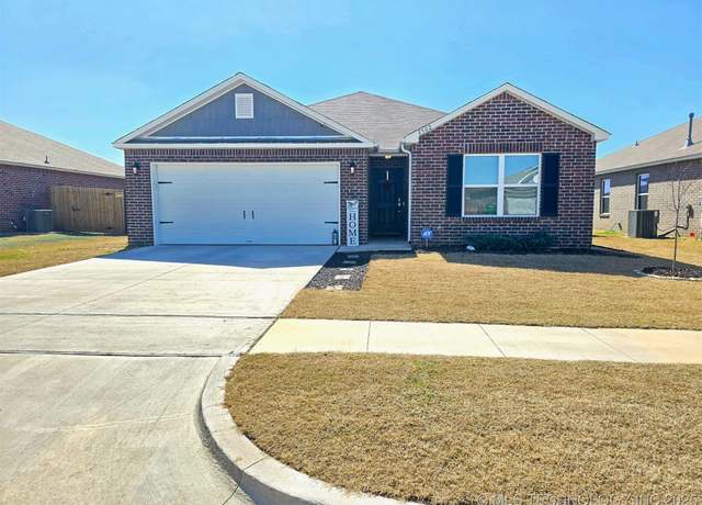 Property at 8502 E 162nd St S, Bixby, OK 74008, 3 beds, 2 baths