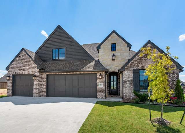 Property at 2707 E Quaker St, Broken Arrow, OK 74014, 3 beds, 3.5 baths