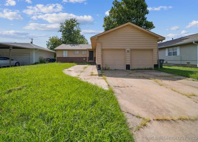 Property at 2810 S Joplin Ave, Tulsa, OK 74114, 3 beds, 1.5 baths