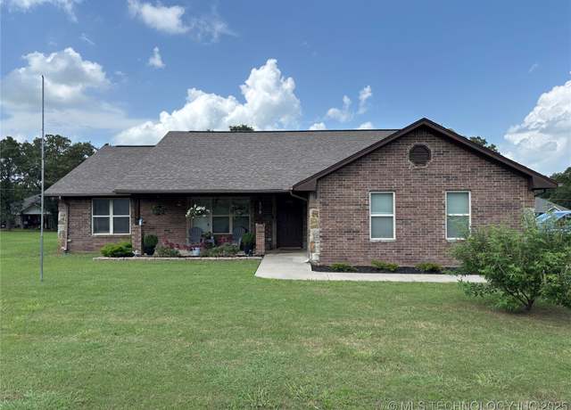 Property at 178 Sonora St, Ardmore, OK 73401, 3 beds, 2 baths