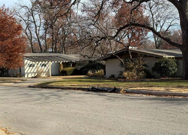 Property at 3303 S Florence Ave, Tulsa, OK 74105, 4 beds, 4.5 baths