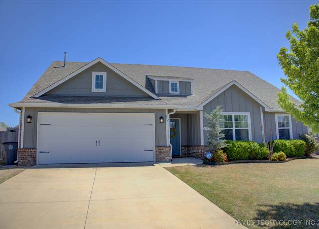 Property at 13330 E 43rd St, Broken Arrow, OK 74014, 3 beds, 2 baths