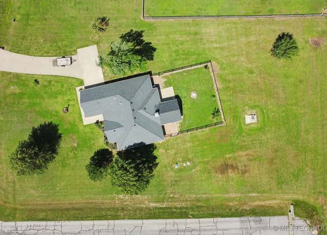 Property at 7051 E 150th St N, Collinsville, OK 74021, 4 beds, 2 baths