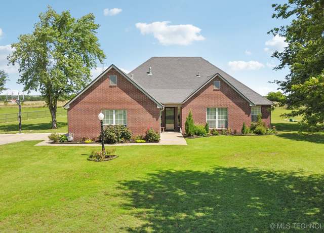 Property at 7051 E 150th St N, Collinsville, OK 74021, 4 beds, 2 baths