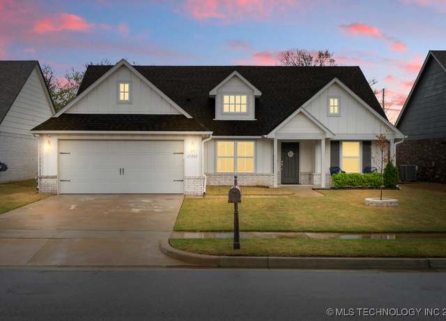 Property at 23222 E 102nd Pl S, Broken Arrow, OK 74014, 3 beds, 2 baths