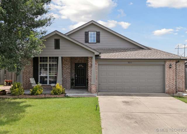 Property at 9011 N 156th EastPlace, Owasso, OK 74055, 4 beds, 2 baths