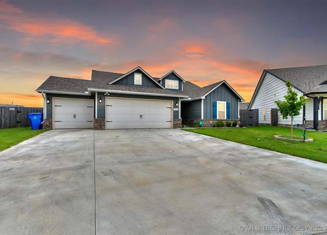 Property at 3604 E Quebec St, Broken Arrow, OK 74014, 4 beds, 2 baths