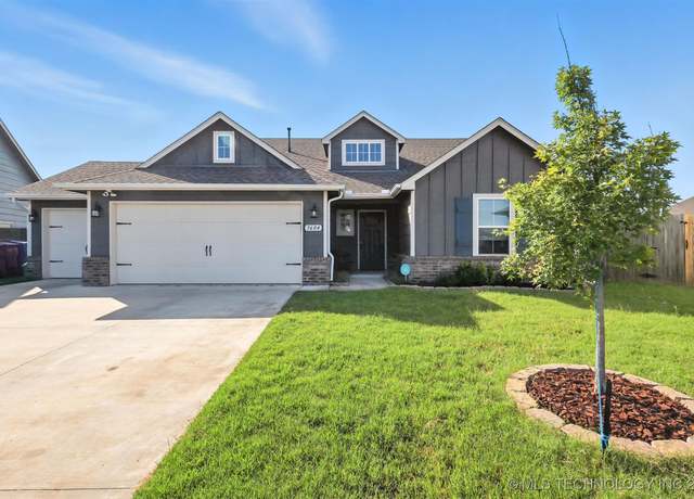 Property at 3604 E Quebec St, Broken Arrow, OK 74014, 4 beds, 2 baths