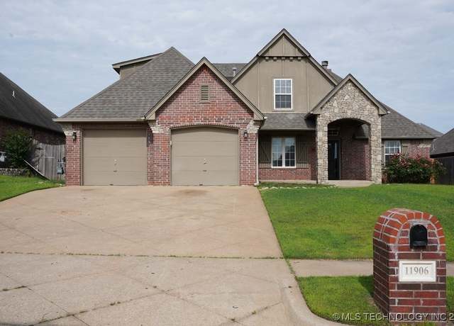 Property at 11906 S Nandina St, Jenks, OK 74037, 4 beds, 3 baths