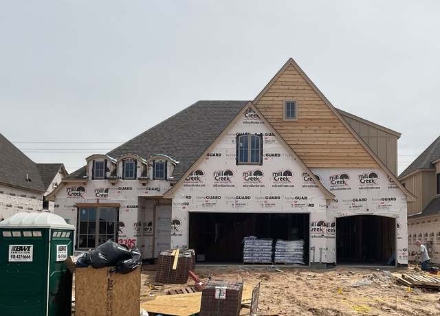 Property at 2705 W Twin Oaks St, Broken Arrow, OK 74012, 3 beds, 3 baths