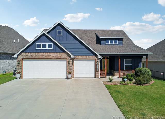 Property at 2942 N Briarwood Ave, Catoosa, OK 74015, 3 beds, 2 baths