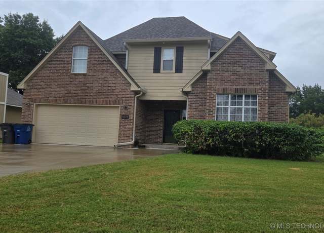 Property at 8606 E 80th St, Tulsa, OK 74133, 4 beds, 2.5 baths
