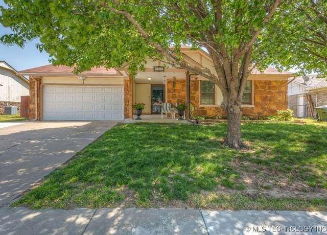 Property at 7607 N 122nd EastAvenue, Owasso, OK 74055, 3 beds, 2 baths