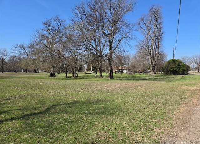 Property at 7695 N 137th EastAvenue, Owasso, OK 74055, 3 beds, 2 baths