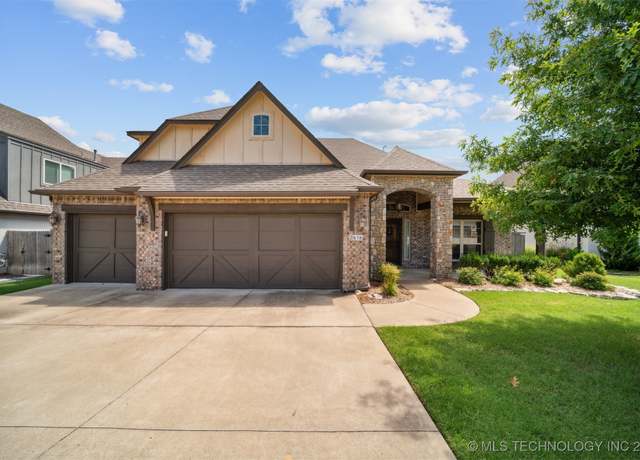 Property at 2616 E 136th St S, Jenks, OK 74008, 3 beds, 3.5 baths