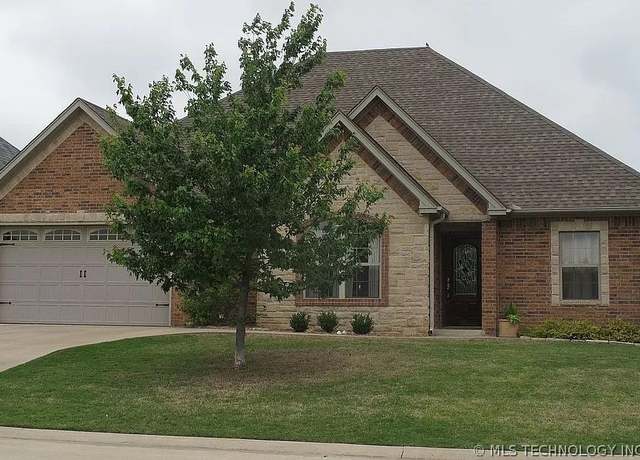 Property at 831 Sunset Ct, Ardmore, OK 73401, 3 beds, 2 baths