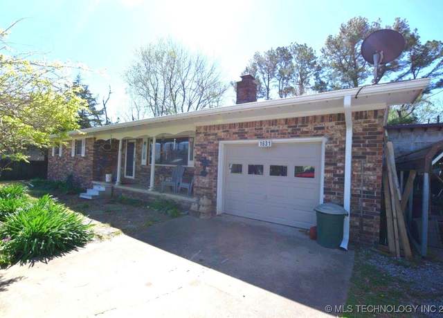 Property at 1631 Bryan St, Westville, OK 74965, 2 beds, 1 bath
