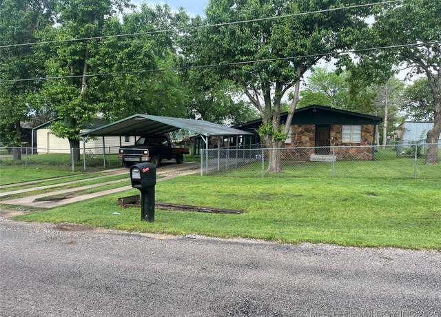 Property at 7692 S 65th West St, Tulsa, OK 74131, 3 beds, 1 bath