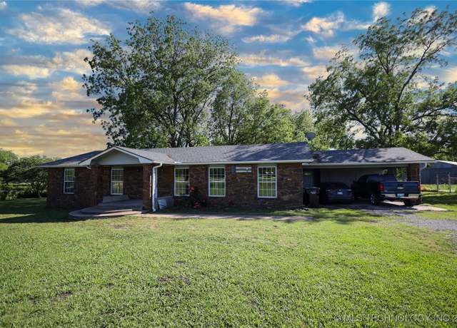 Property at 8845 Chestnut Rd, Henryetta, OK 74437, 3 beds, 2 baths