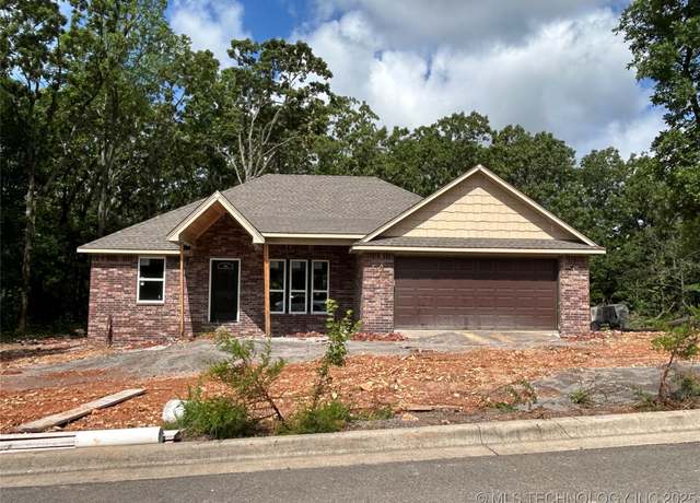 Property at 2475 Woodsman Cir, Tahlequah, OK 74464, 3 beds, 2 baths