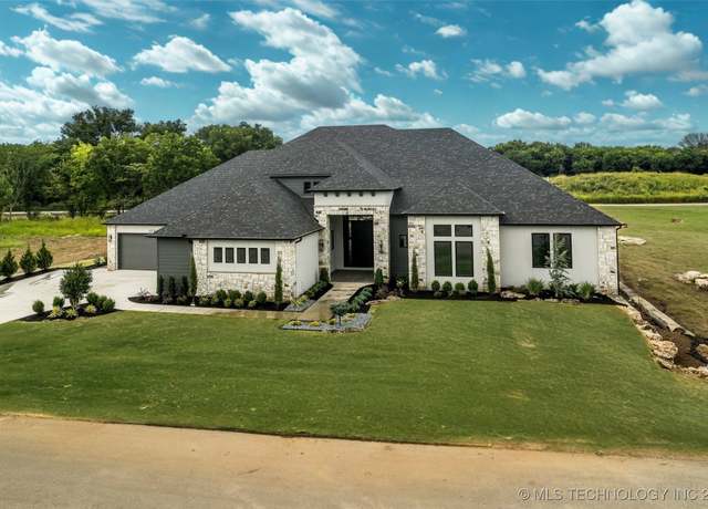 Property at 17761 E Patriot Dr, Owasso, OK 74055, 4 beds, 4.5 baths