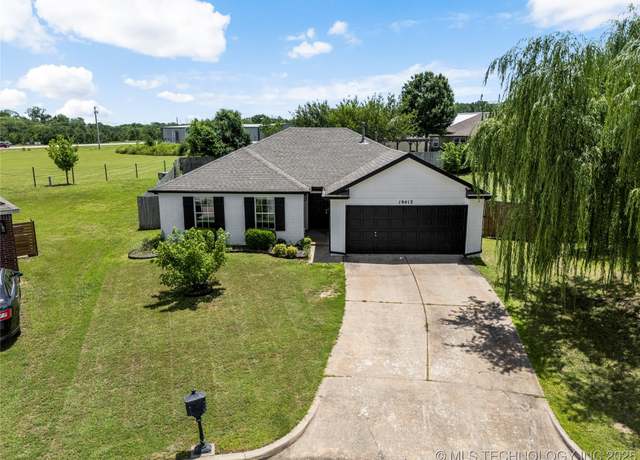 Property at 19412 Holly Ct, Catoosa, OK 74015, 4 beds, 2 baths