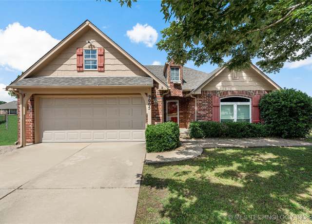 Property at 9005 N 154th East Ct, Owasso, OK 74055, 4 beds, 2 baths
