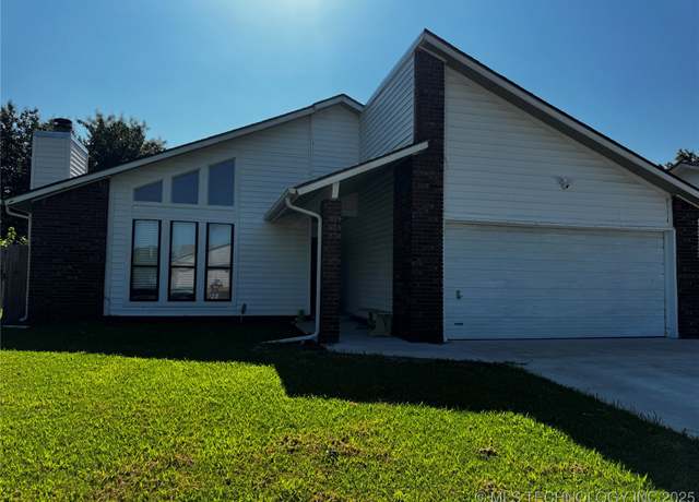 Property at 9219 S 89th East Ave, Tulsa, OK 74133, 3 beds, 2 baths