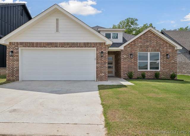 Property at 4516 S Dogwood Ave, Broken Arrow, OK 74011, 3 beds, 2 baths