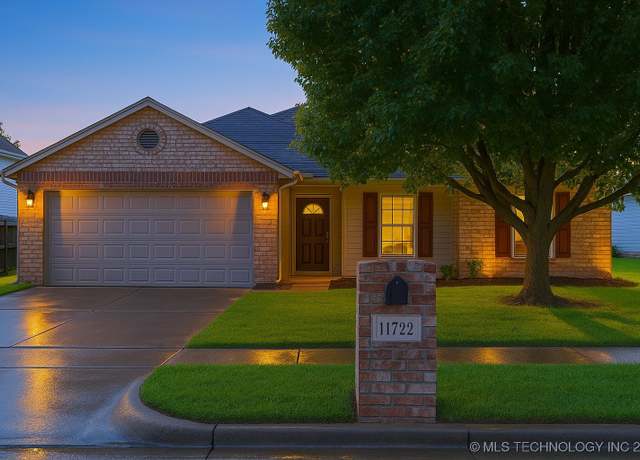 Property at 11722 S Gum Ave, Jenks, OK 74037, 3 beds, 2 baths