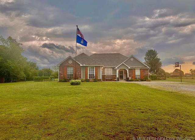 Property at 31805 S Mesa Dr, Inola, OK 74036, 3 beds, 2 baths
