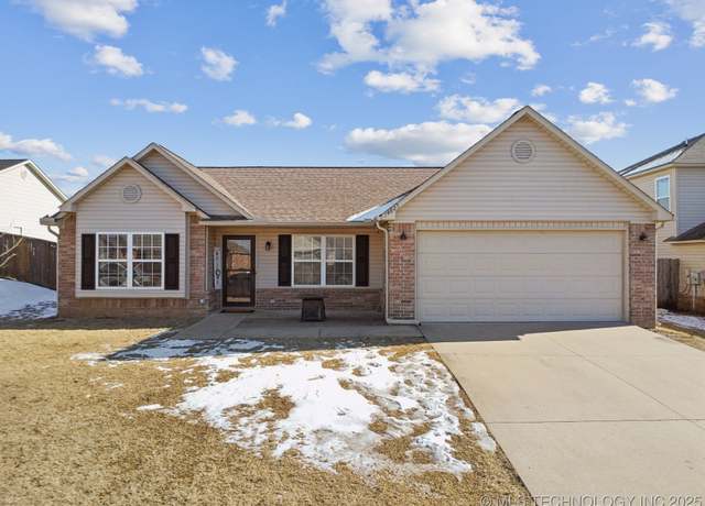 Property at 14825 S Fern Pl, Glenpool, OK 74033, 3 beds, 2 baths