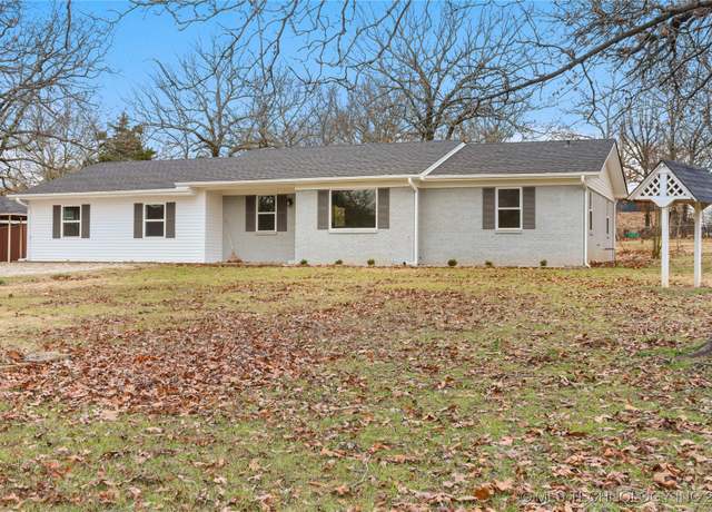 Property at 202 Briarwood St, Pocola, OK 74902, 4 beds, 2 baths