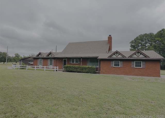 Property at 9908 N 129th EastAvenue, Owasso, OK 74055, 4 beds, 3 baths