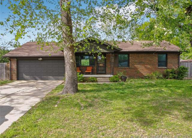 Property at 1517 E 55th St, Tulsa, OK 74105, 3 beds, 2 baths