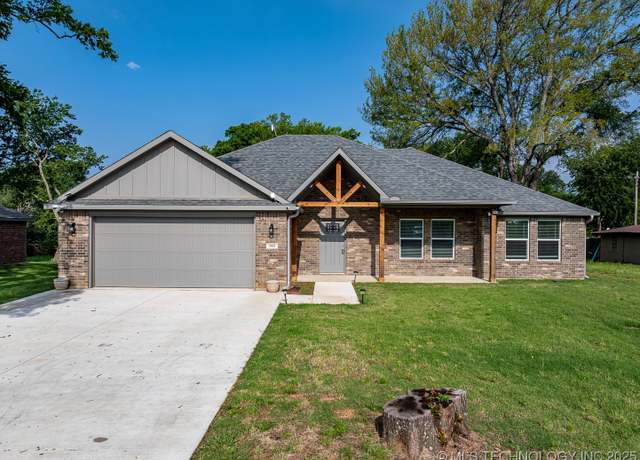 Property at 3923 Bryan Rd, Durant, OK 74701, 3 beds, 2 baths