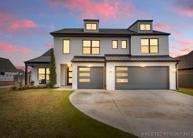 Property at 6005 E 127th Pl, Bixby, OK 74008, 4 beds, 3.5 baths