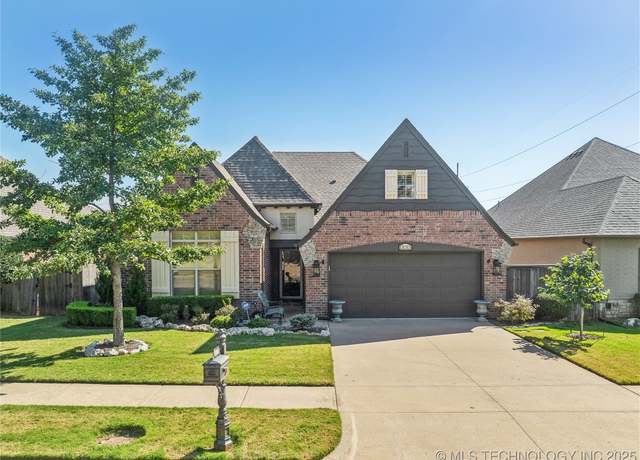 Property at 11013 S 77th EastPlace, Tulsa, OK 74133, 3 beds, 2 baths