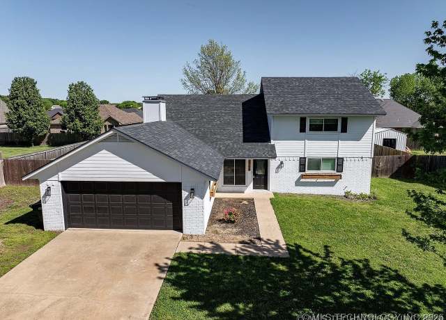 Property at 2708 Little John, Durant, OK 74701, 4 beds, 2 baths