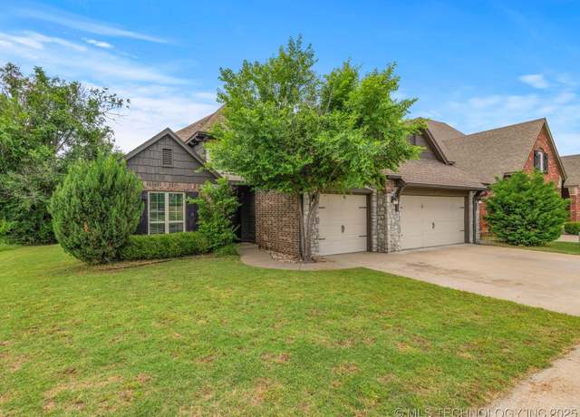 Property at 2339 Jefferson Rd, Bartlesville, OK 74006, 4 beds, 2 baths