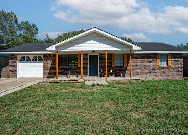 Property at 911 N Brady Dr, Hominy, OK 74035, 3 beds, 2 baths