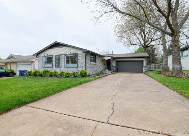 Property at 5720 E 24th St, Tulsa, OK 74134, 3 beds, 2.5 baths