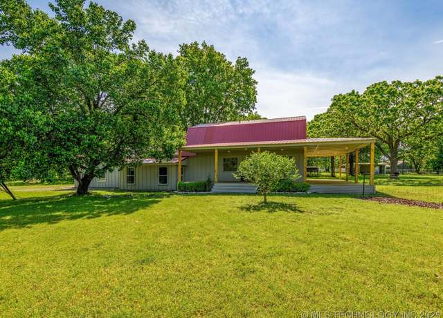 Property at 401051 W 2480 Rd, Bartlesville, OK 74006, 4 beds, 3 baths