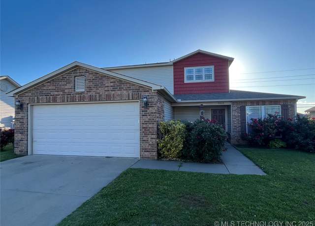 Property at 9022 S 257th East Pl, Broken Arrow, OK 74014, 3 beds, 2.5 baths