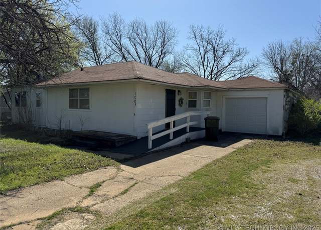 Property at 1007 Lincoln St, Healdton, OK 73438, 3 beds, 1 bath