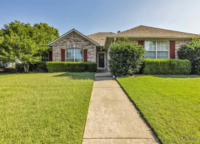 Property at 1000 W Inglewood St, Broken Arrow, OK 74011, 3 beds, 2 baths
