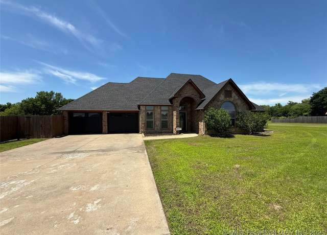 Property at 4101 Gulick St, Muskogee, OK 74403, 3 beds, 2 baths