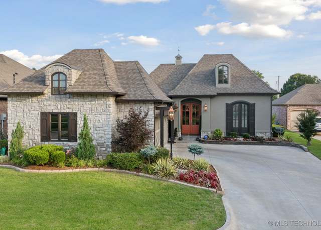 Property at 7903 E Galveston Pl, Broken Arrow, OK 74014, 3 beds, 2.5 baths
