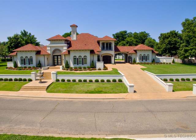 Property at 3704 River Bend Rd, Muskogee, OK 74403, 4 beds, 4.5 baths